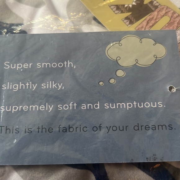 Women’s Muk Luks Camo  Lounge pj’s 2 piece set - Picture 7 of 14